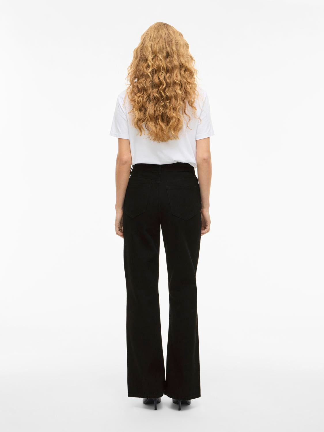 model_shot-back